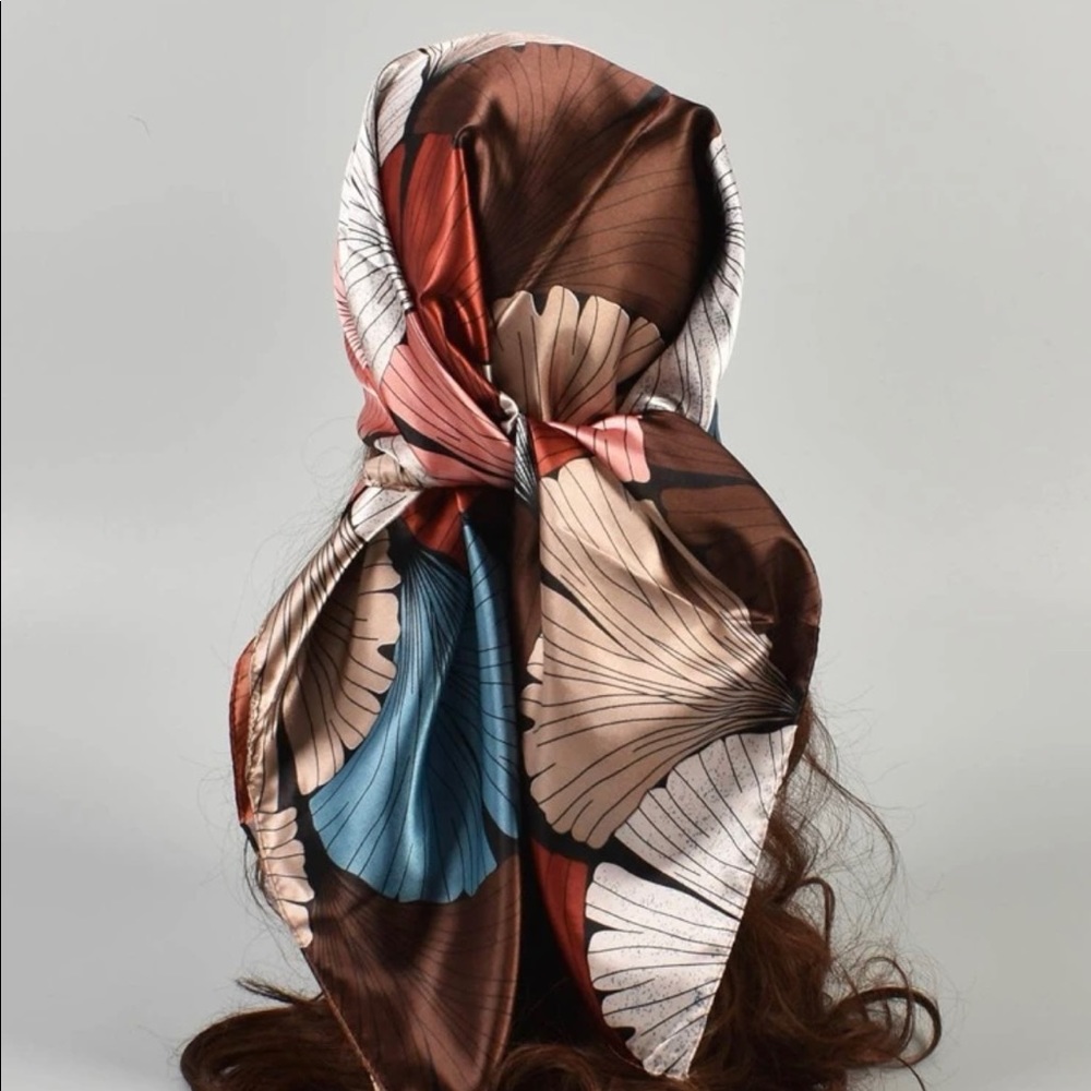 Multicolored fashion scarf
